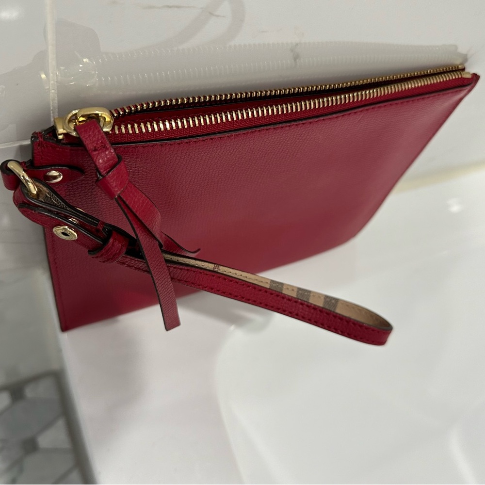 Burberry leather wristlet / clutch with check accent - Picture 2 of 7